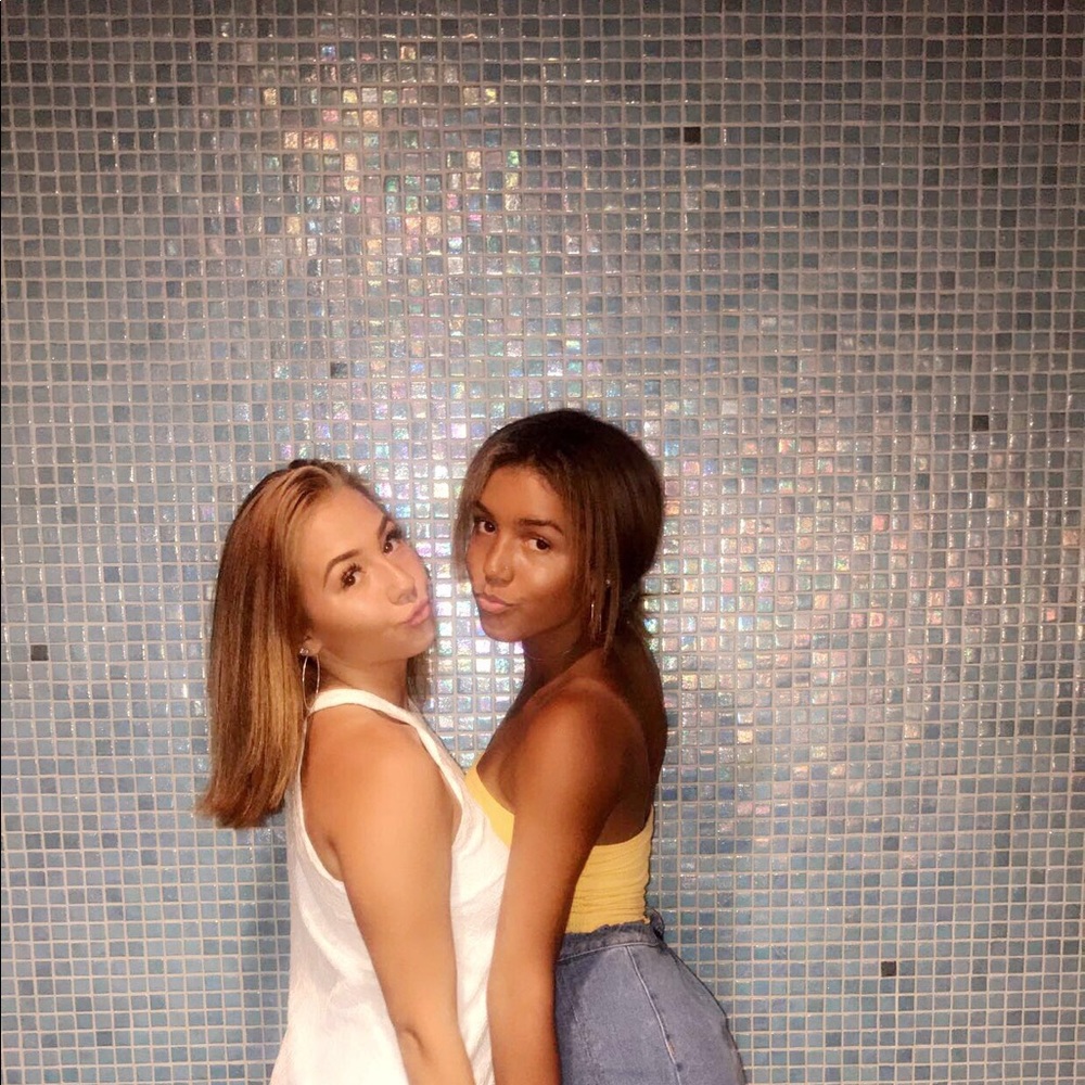 Meet your Posher, Kamara